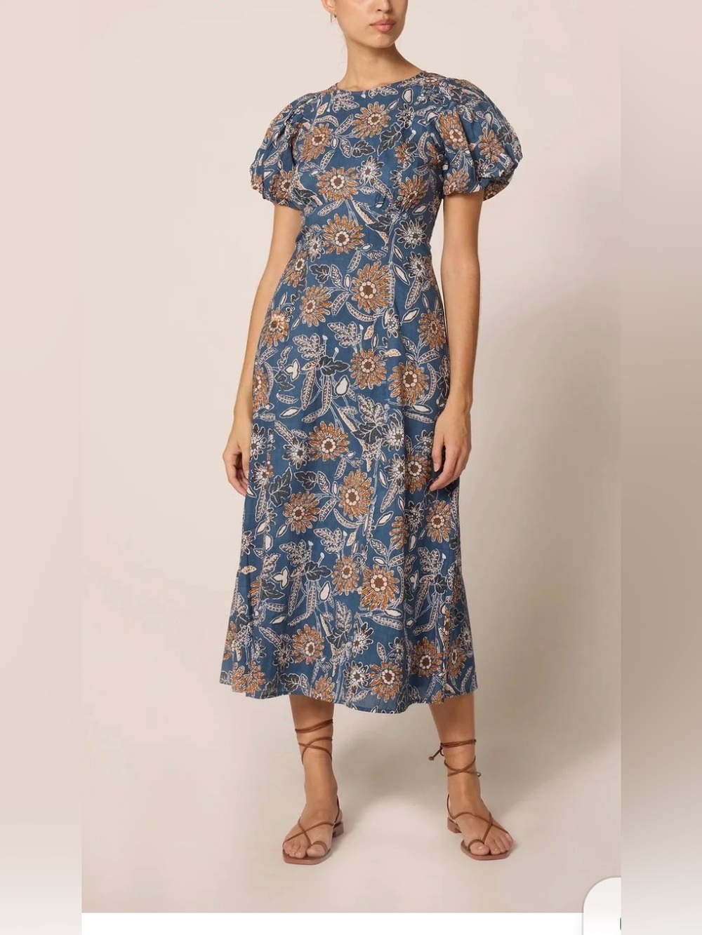 NWT Cleobella Magnolia Floral Leslie Blue Tuckernuck
Puff-Sleeve Midi Dress XS